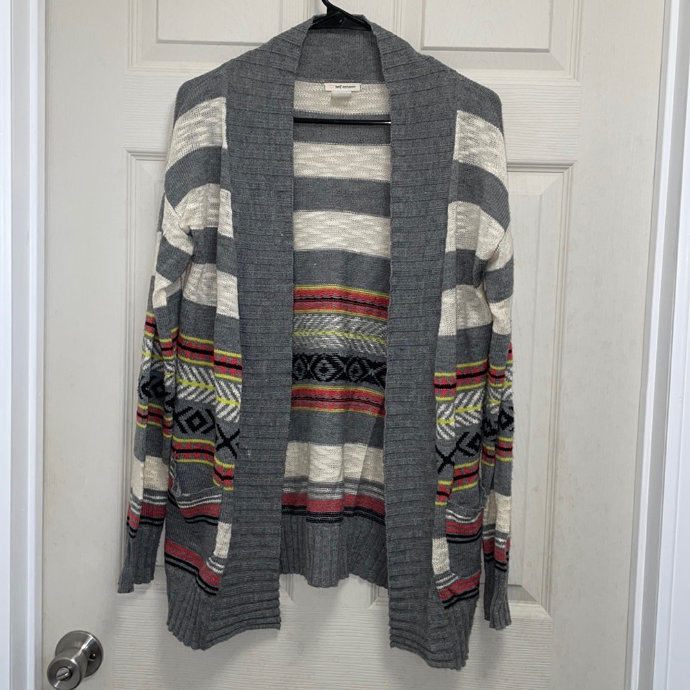 Woman’s Cardigan Sweater Size Large